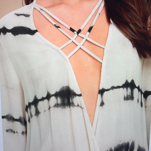 Lulu’s Tie-Dye Long Sleeved Blouse - Picture 4 of 4